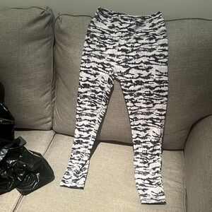 Power held leggings by Fabletics